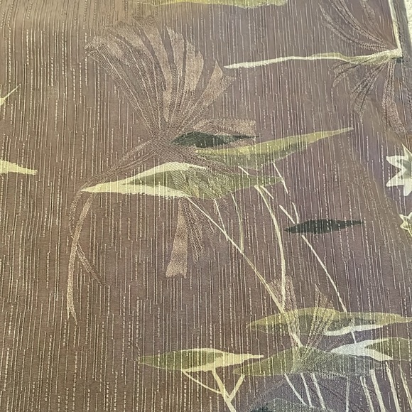 Tommy Bahama Short Sleeve Silk Camp Shirt size Large.  Brown print - Picture 7 of 7